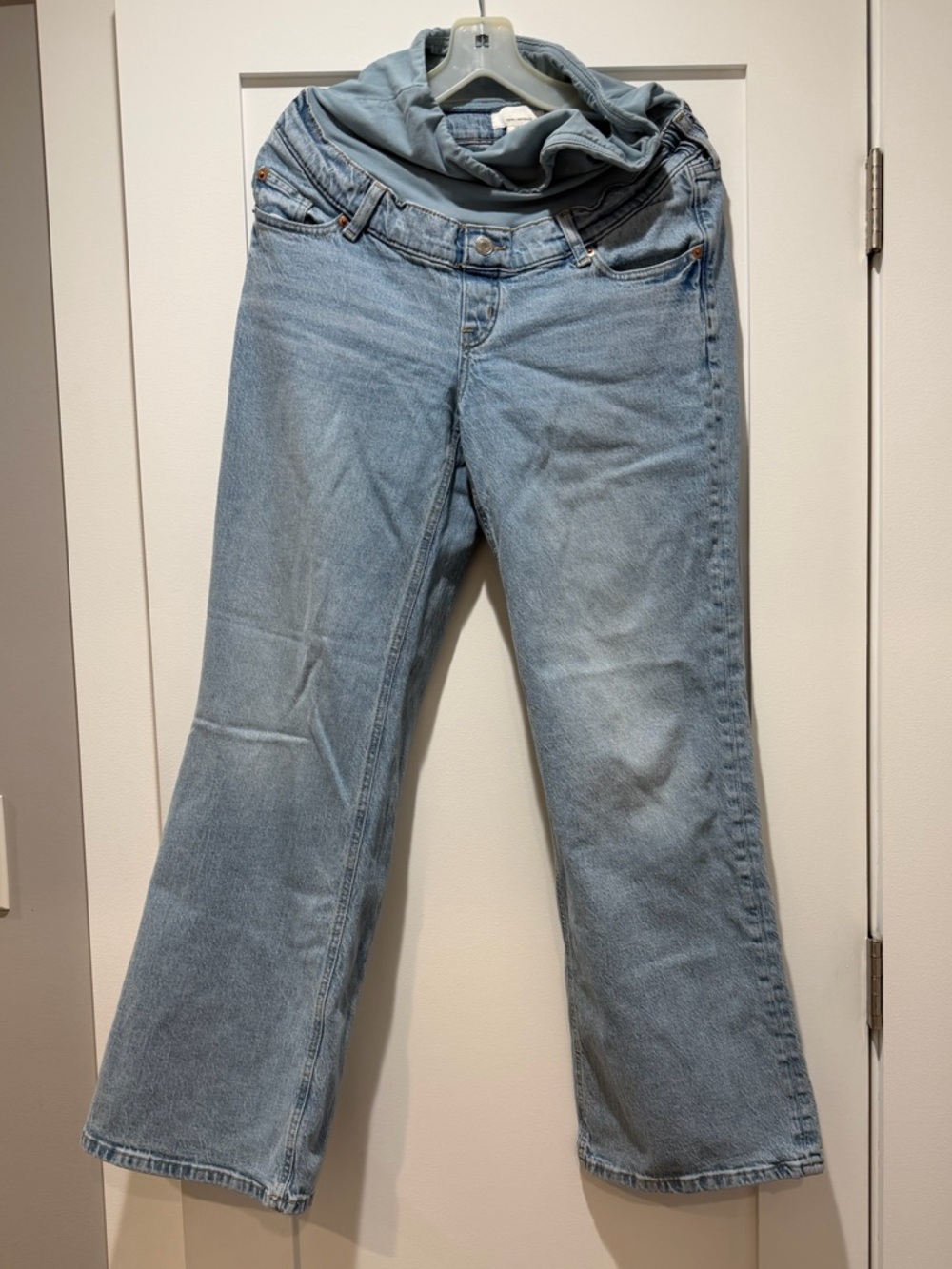 H&M Maternity full panel over the belly Women's Straight-Leg Jeans